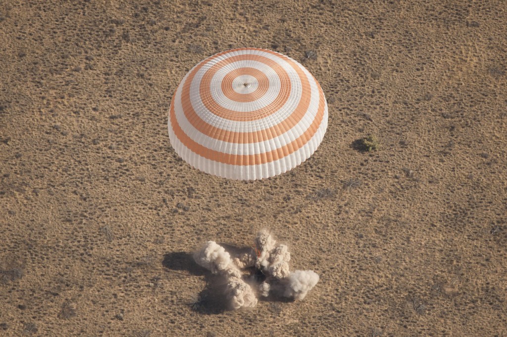 Η Expedition 28 προσγειώνεται